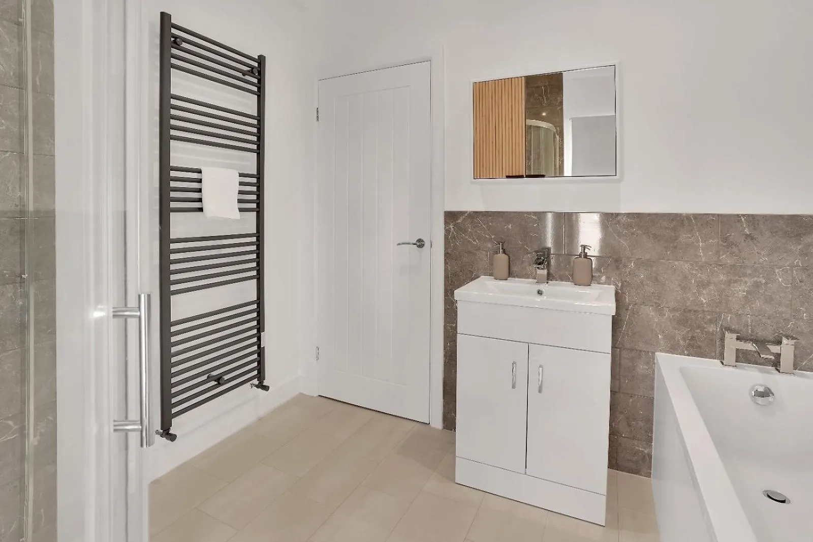 The Bay Escape -Lovely 3Bd House 卡迪夫 0*,